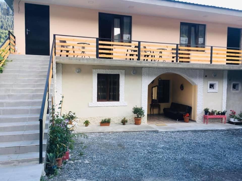 Guesthouse Kurdiani In Mestia Kültér fotó